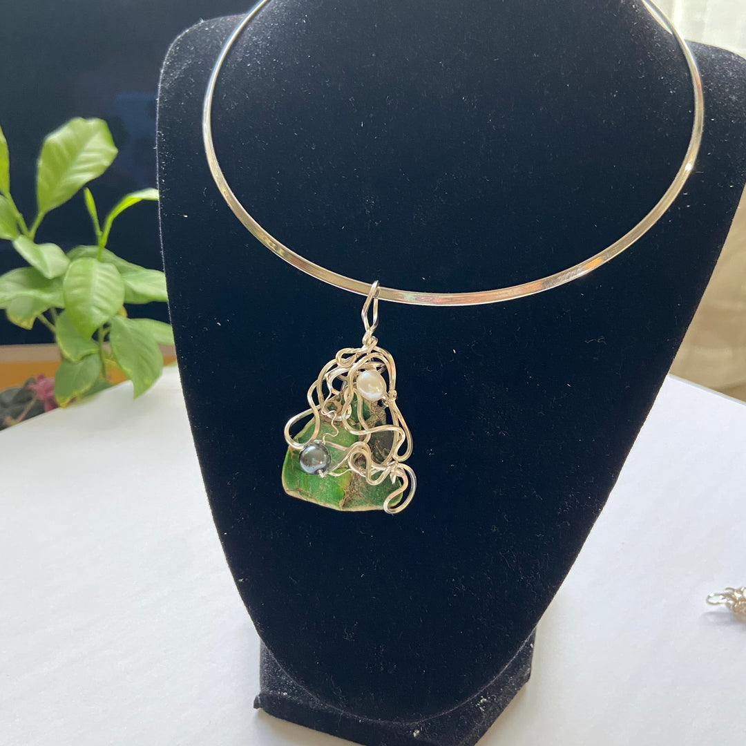 "The Green Harmony" Pendant
