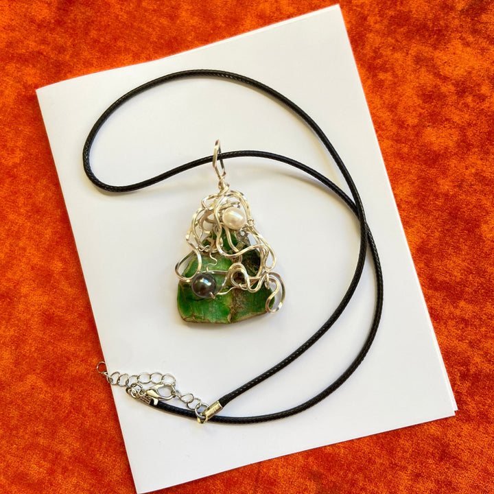 "The Green Harmony" Pendant